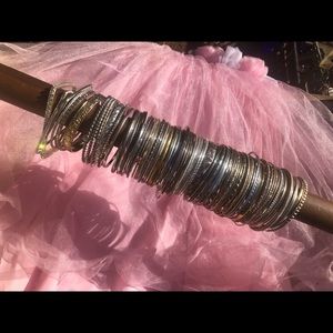 Bangles/bracelet